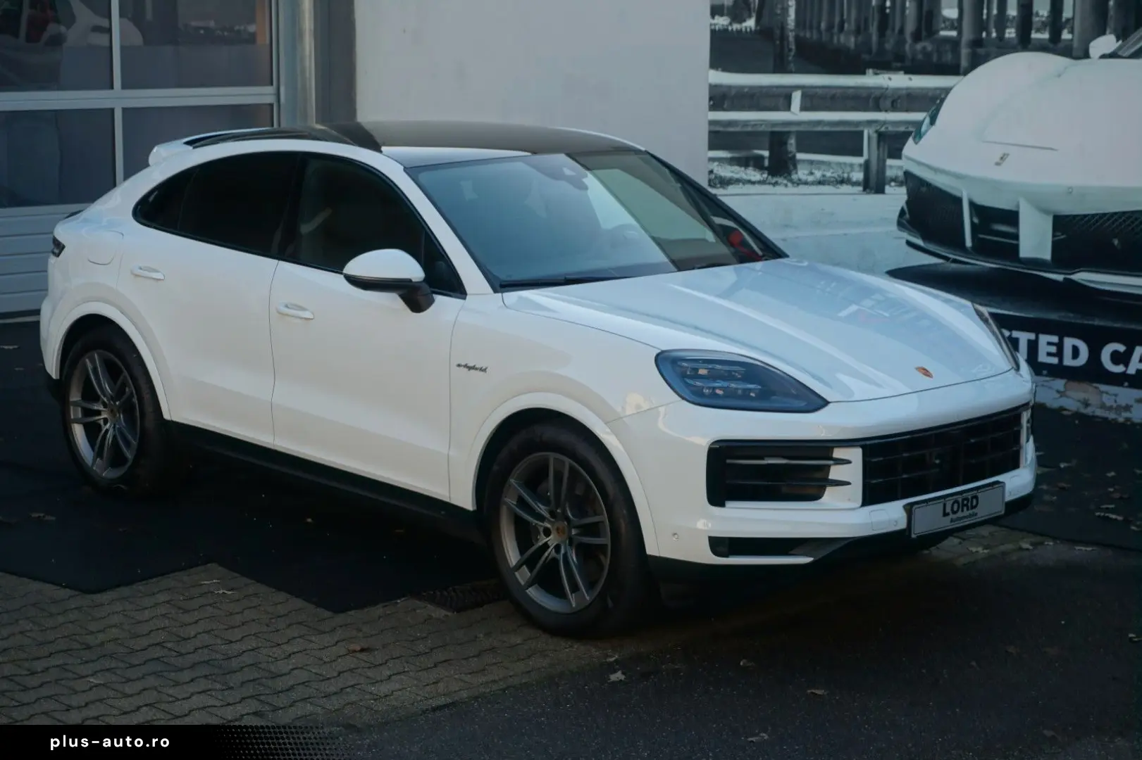 PORSCHE Cayenne Coupe E-Hybrid Luft HD Matrix BOSE 360