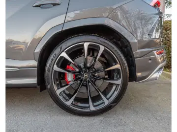 LAMBORGHINI Urus 4.0 V8 Auto. PANO 23 360  B&O HUD CARBON VO