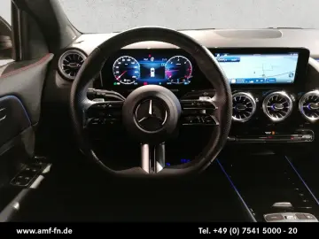 MERCEDES-BENZ GLA 200d 4MATIC AMG-LINE   DISTRO   RFK   LED