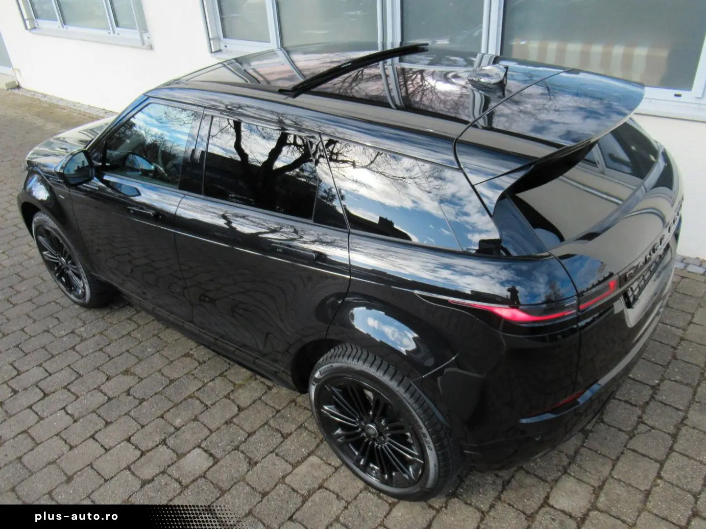 LAND ROVER MY25 NEW D200 DYN SE BLACK PANO 11 4 KEY 20`NP75