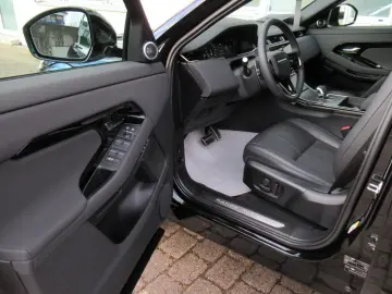 LAND ROVER MY25 NEW D200 DYN SE BLACK PANO 11 4 KEY 20`NP75