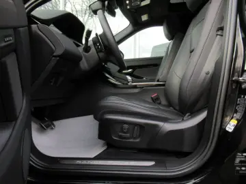 LAND ROVER MY25 NEW D200 DYN SE BLACK PANO 11 4 KEY 20`NP75