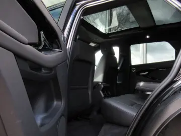 LAND ROVER MY25 NEW D200 DYN SE BLACK PANO 11 4 KEY 20`NP75