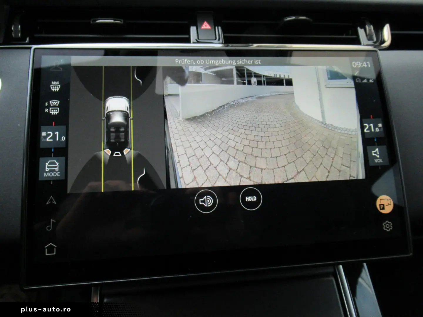 LAND ROVER MY25 NEW D200 DYN SE BLACK PANO 11 4 KEY 20`NP75