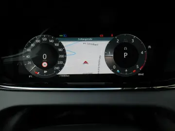 LAND ROVER MY25 NEW D200 DYN SE BLACK PANO 11 4 KEY 20`NP75