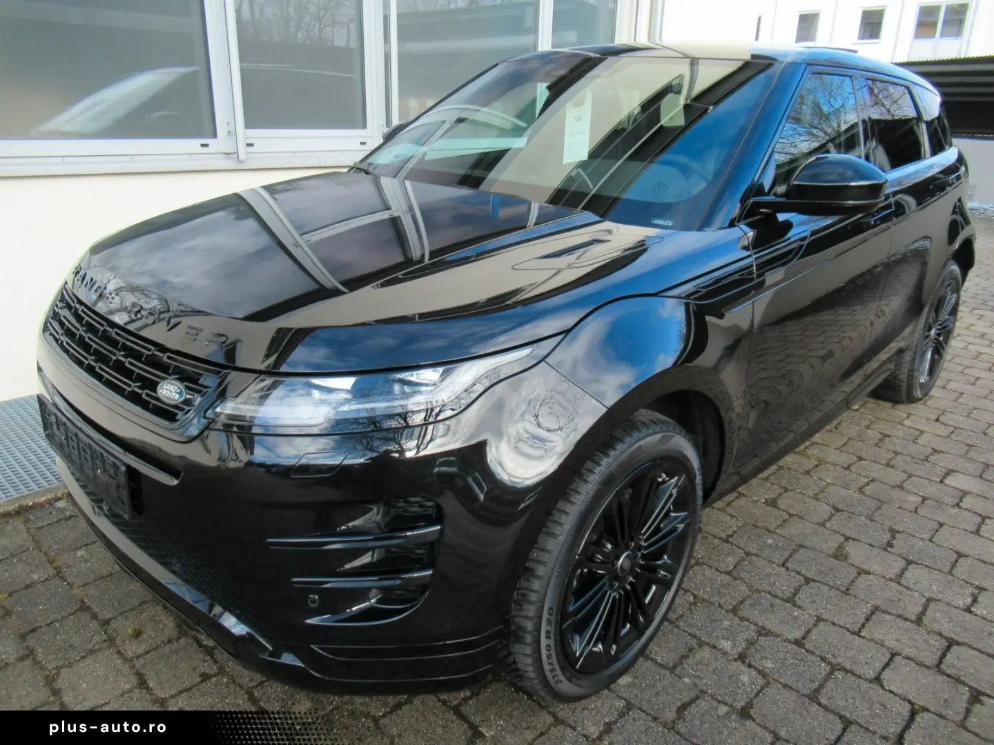 LAND ROVER MY25 NEW D200 DYN SE BLACK PANO 11 4 KEY 20`NP75