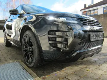 LAND ROVER MY25 NEW D200 DYN SE BLACK PANO 11 4 KEY 20`NP75