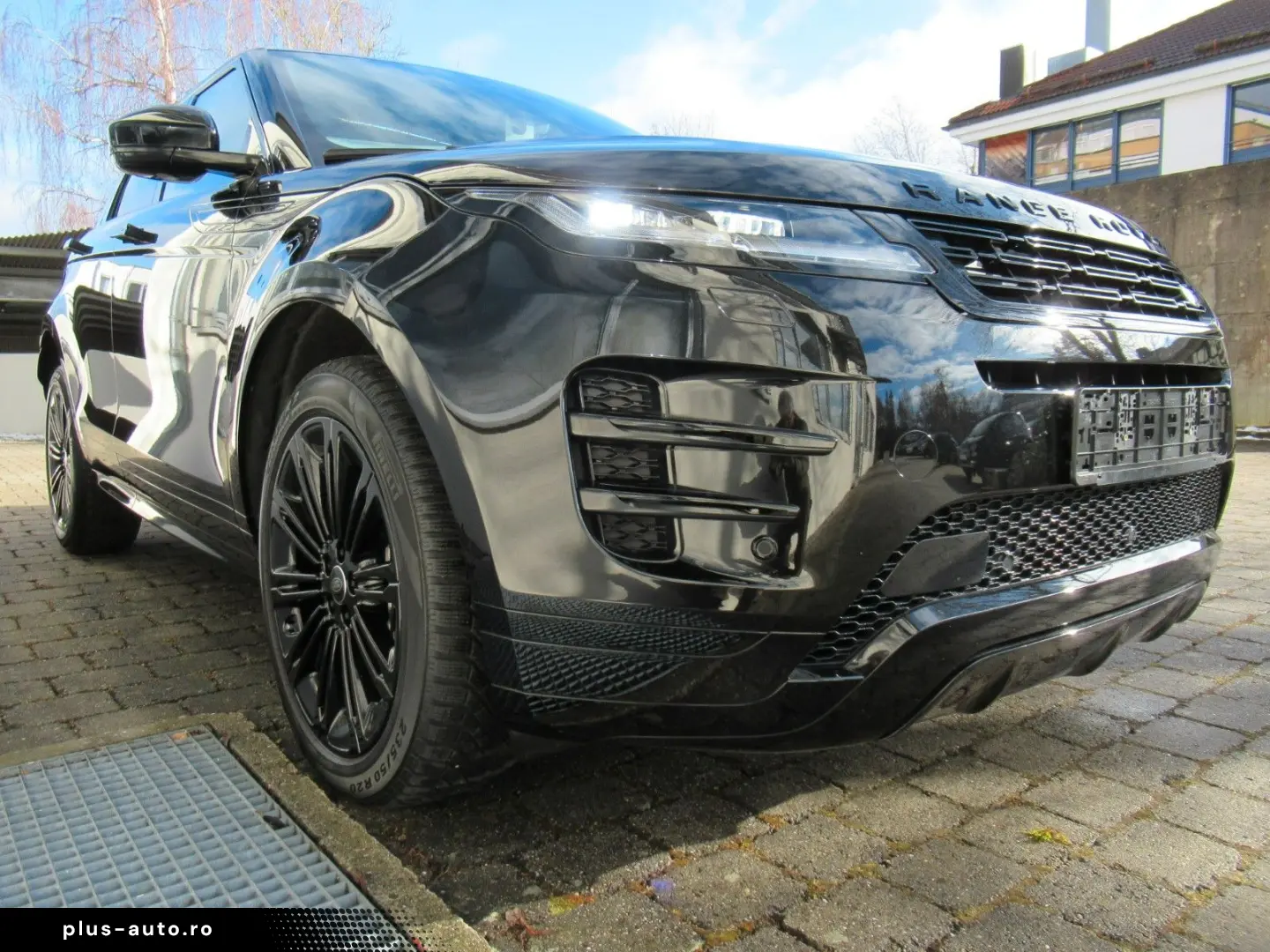 LAND ROVER MY25 NEW D200 DYN SE BLACK PANO 11 4 KEY 20`NP75