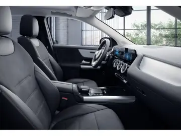 MERCEDES-BENZ GLA 200 d 4M AMG Sport LED Pano Navi S&hellip;