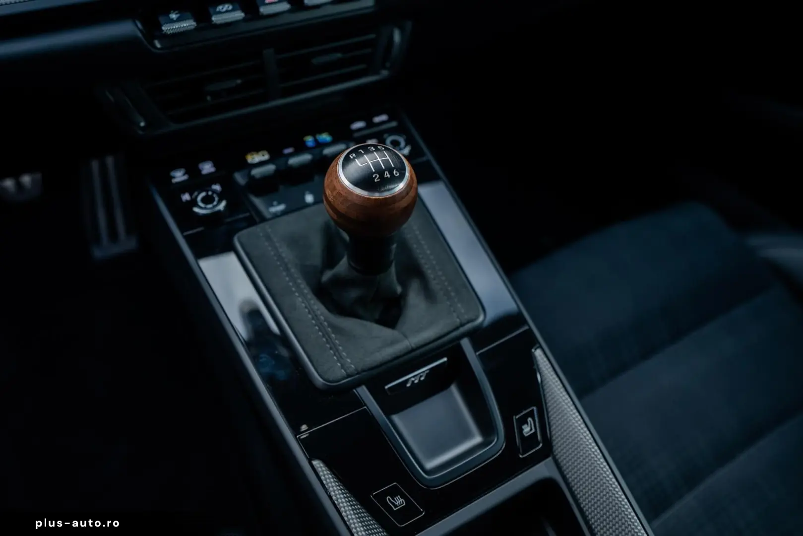 PORSCHE 992.2 Carrera T   Schalter   18-Wege   Lift