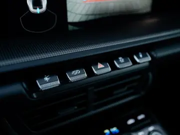 PORSCHE 992.2 Carrera T   Schalter   18-Wege   Lift