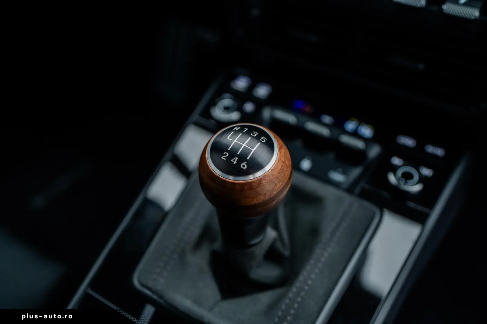 PORSCHE 992.2 Carrera T   Schalter   18-Wege   Lift