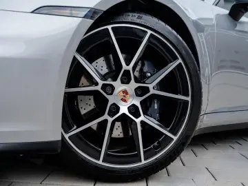 PORSCHE 992.2 Carrera T   Schalter   18-Wege   Lift