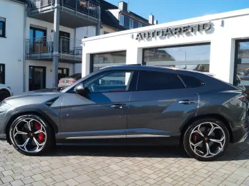 LAMBORGHINI Urus 4.0 V8  Rear Seat TV  4 Seats  Panorama