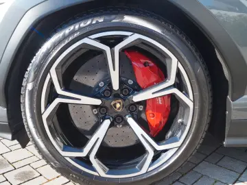 LAMBORGHINI Urus 4.0 V8  Rear Seat TV  4 Seats  Panorama