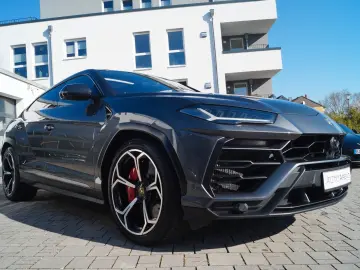 LAMBORGHINI Urus 4.0 V8  Rear Seat TV  4 Seats  Panorama