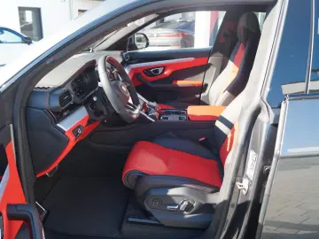 LAMBORGHINI Urus 4.0 V8  Rear Seat TV  4 Seats  Panorama