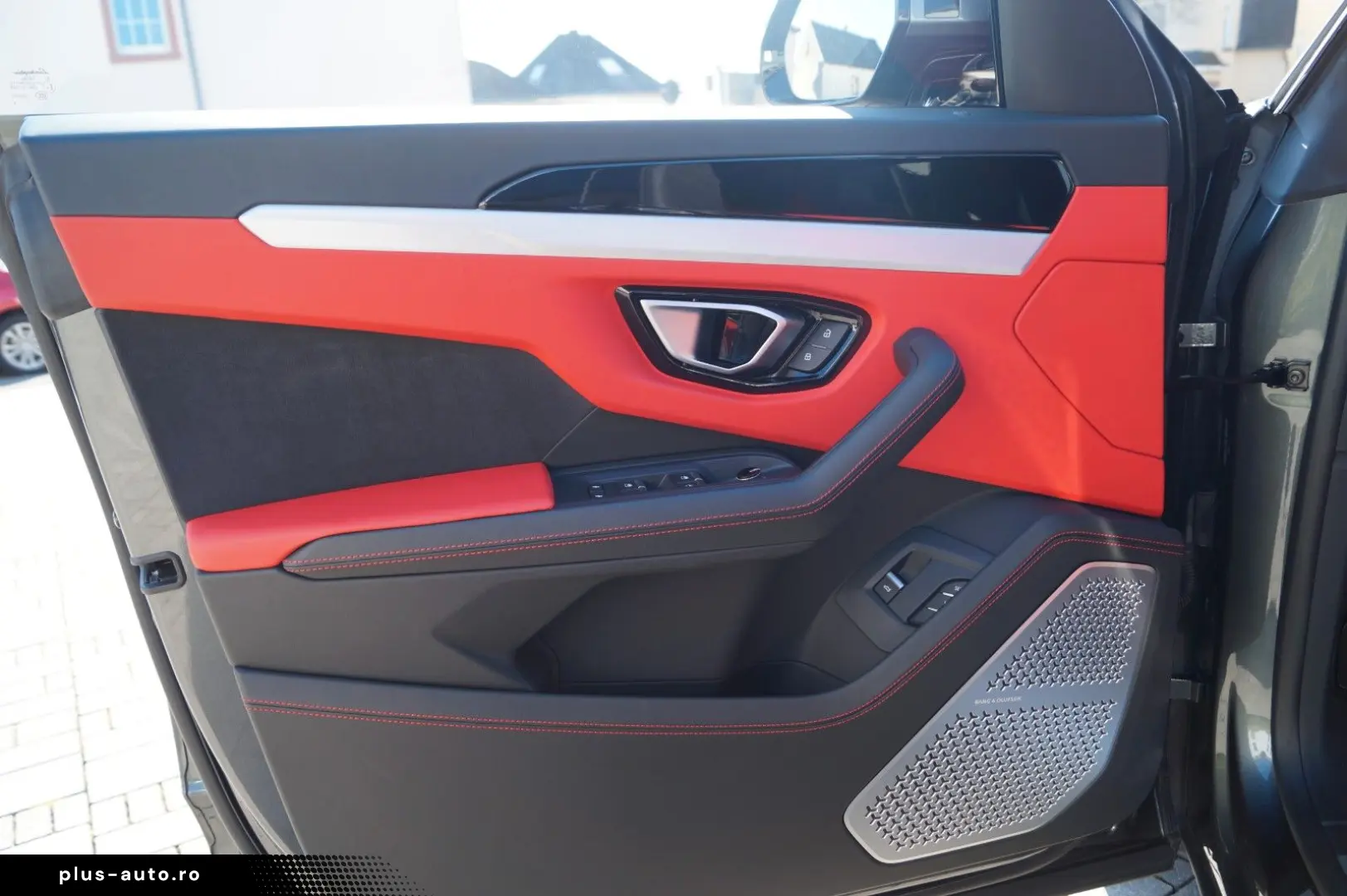 LAMBORGHINI Urus 4.0 V8  Rear Seat TV  4 Seats  Panorama