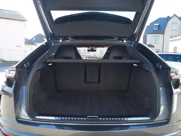 LAMBORGHINI Urus 4.0 V8  Rear Seat TV  4 Seats  Panorama