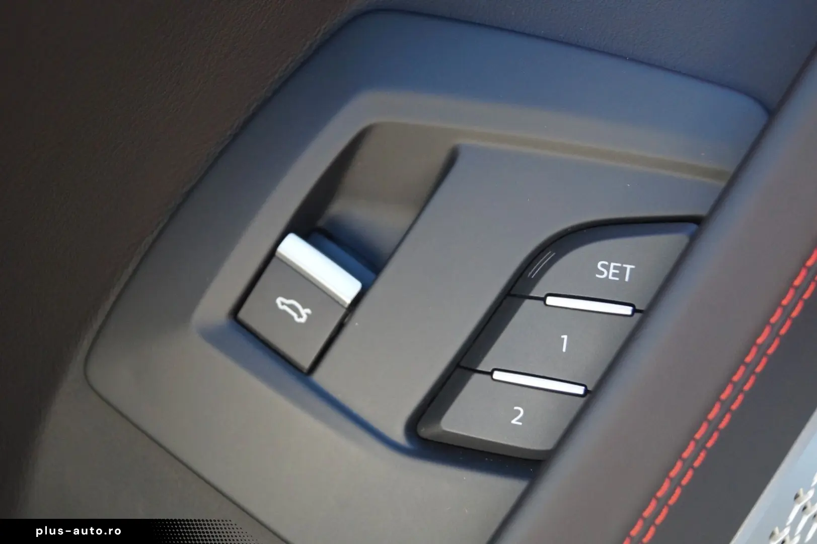 LAMBORGHINI Urus 4.0 V8  Rear Seat TV  4 Seats  Panorama