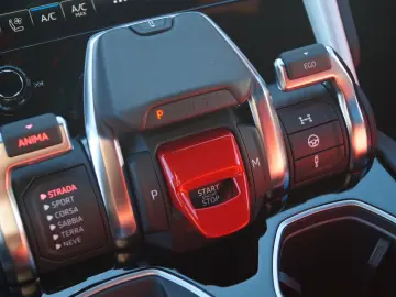 LAMBORGHINI Urus 4.0 V8  Rear Seat TV  4 Seats  Panorama