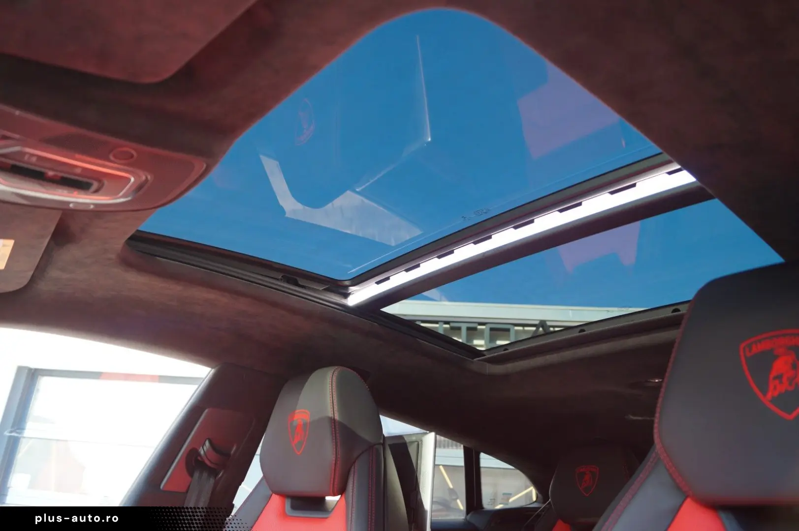 LAMBORGHINI Urus 4.0 V8  Rear Seat TV  4 Seats  Panorama