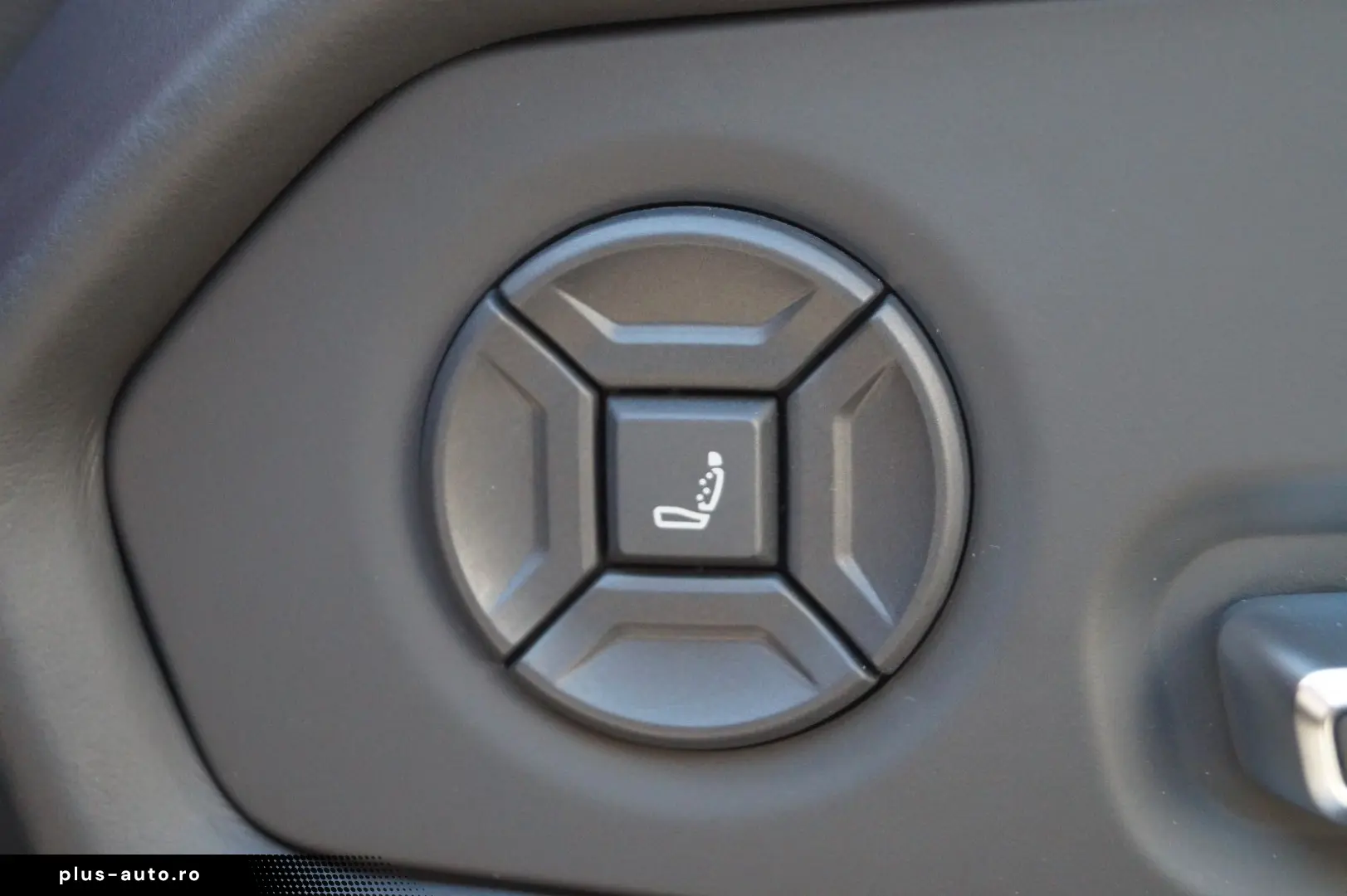 LAMBORGHINI Urus 4.0 V8  Rear Seat TV  4 Seats  Panorama