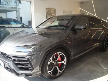 LAMBORGHINI Urus 4.0 V8  Rear Seat TV  4 Seats  Panorama