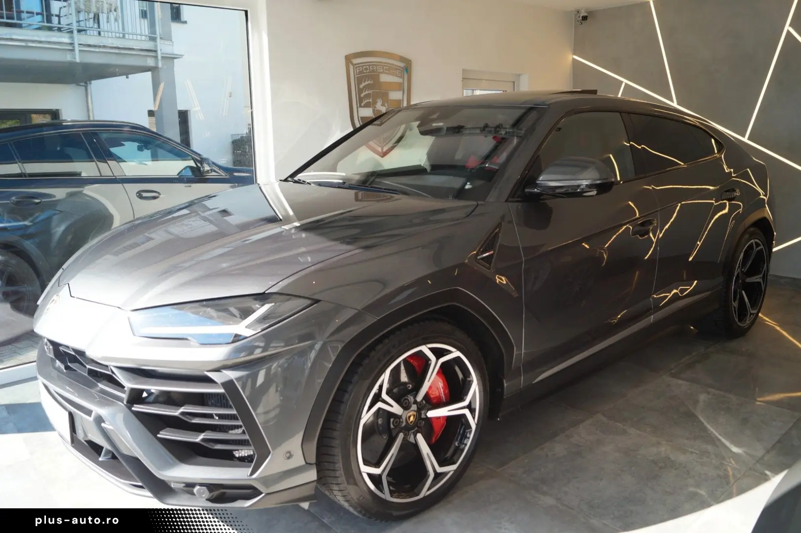 LAMBORGHINI Urus 4.0 V8  Rear Seat TV  4 Seats  Panorama