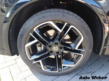 VW Tiguan 4Motion R-Line StandHZG AHK Pano Navi HUD