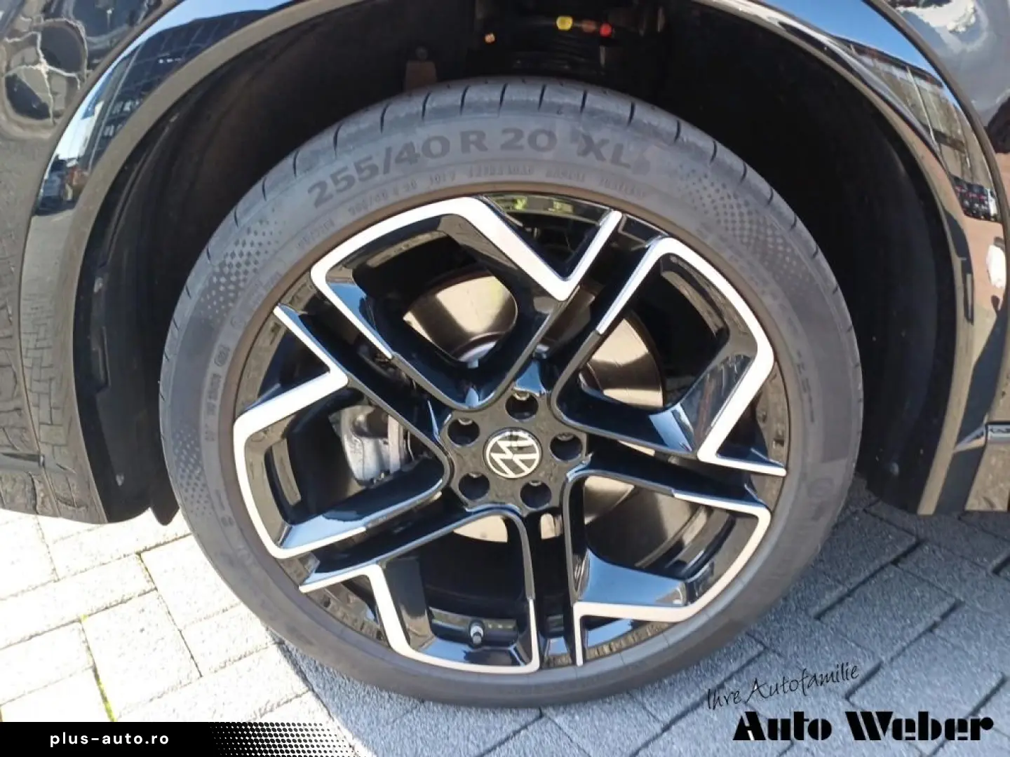 VW Tiguan 4Motion R-Line StandHZG AHK Pano Navi HUD