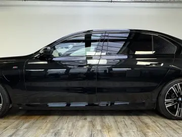 BMW 750e xDrive M Sport Pro AHK ACC 360