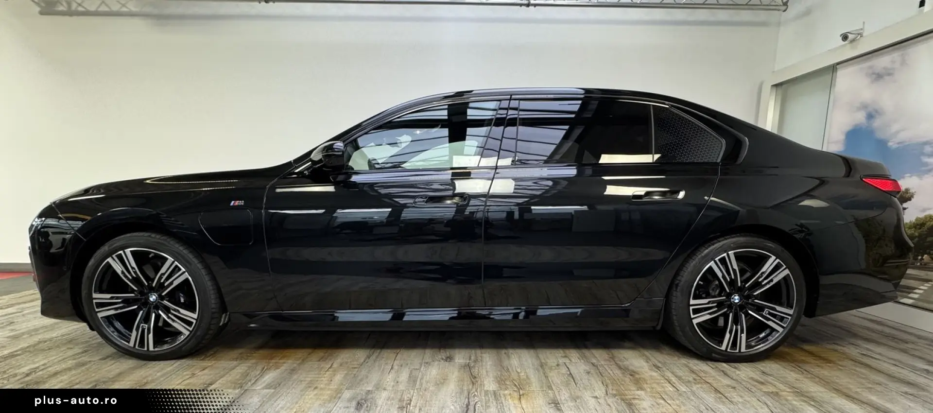 BMW 750e xDrive M Sport Pro AHK ACC 360