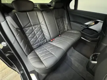 BMW 750e xDrive M Sport Pro AHK ACC 360