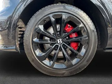 BENTLEY New Bentayga V8 S