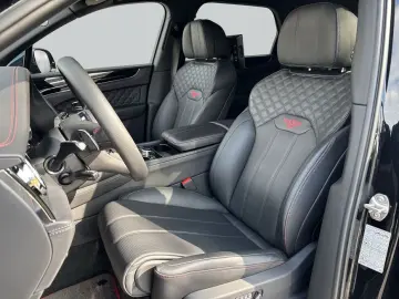 BENTLEY New Bentayga V8 S