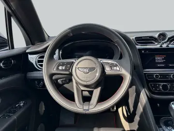 BENTLEY New Bentayga V8 S