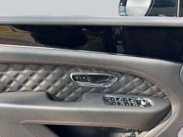 BENTLEY New Bentayga V8 S