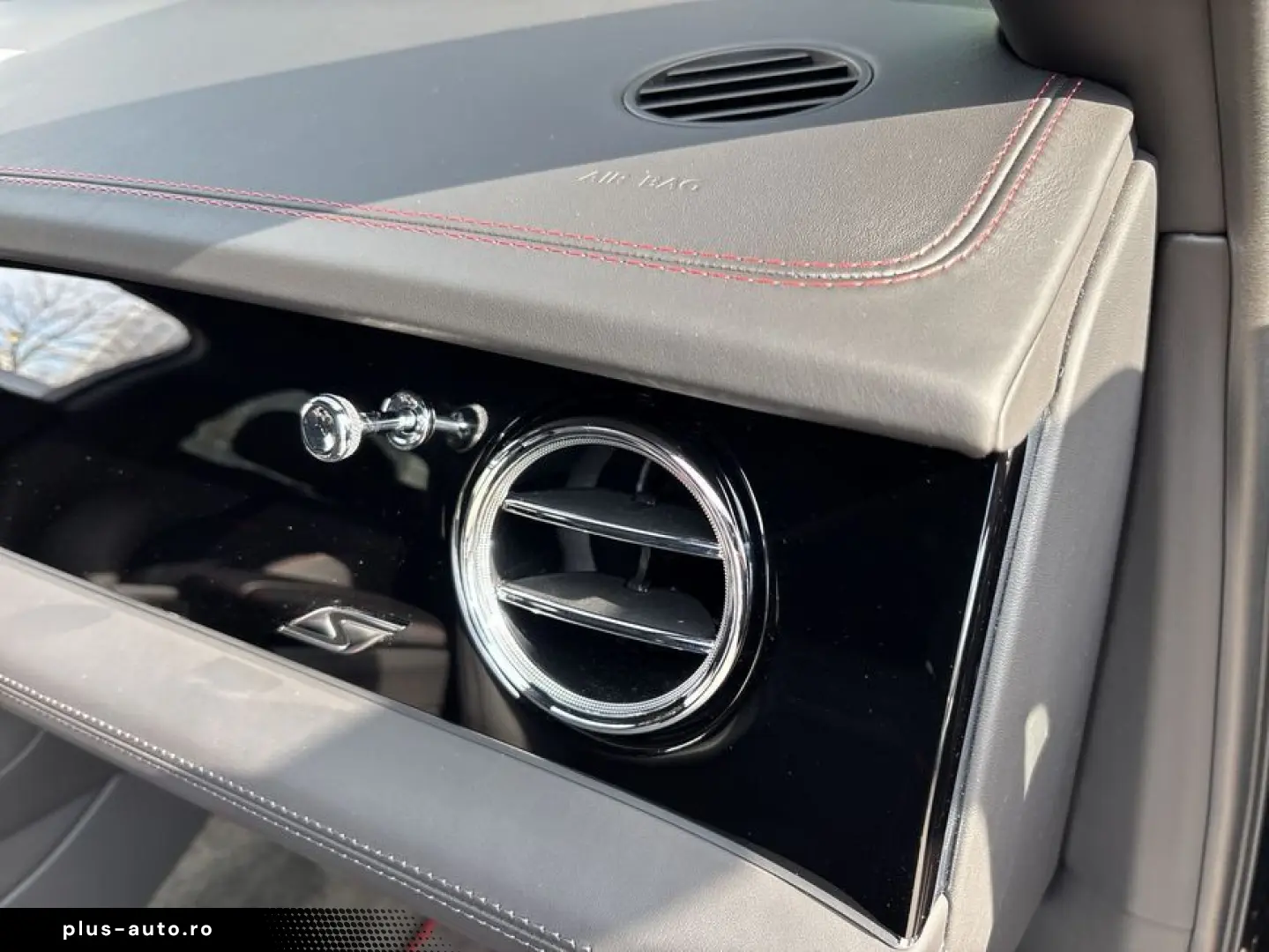 BENTLEY New Bentayga V8 S