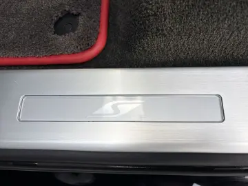 BENTLEY New Bentayga V8 S