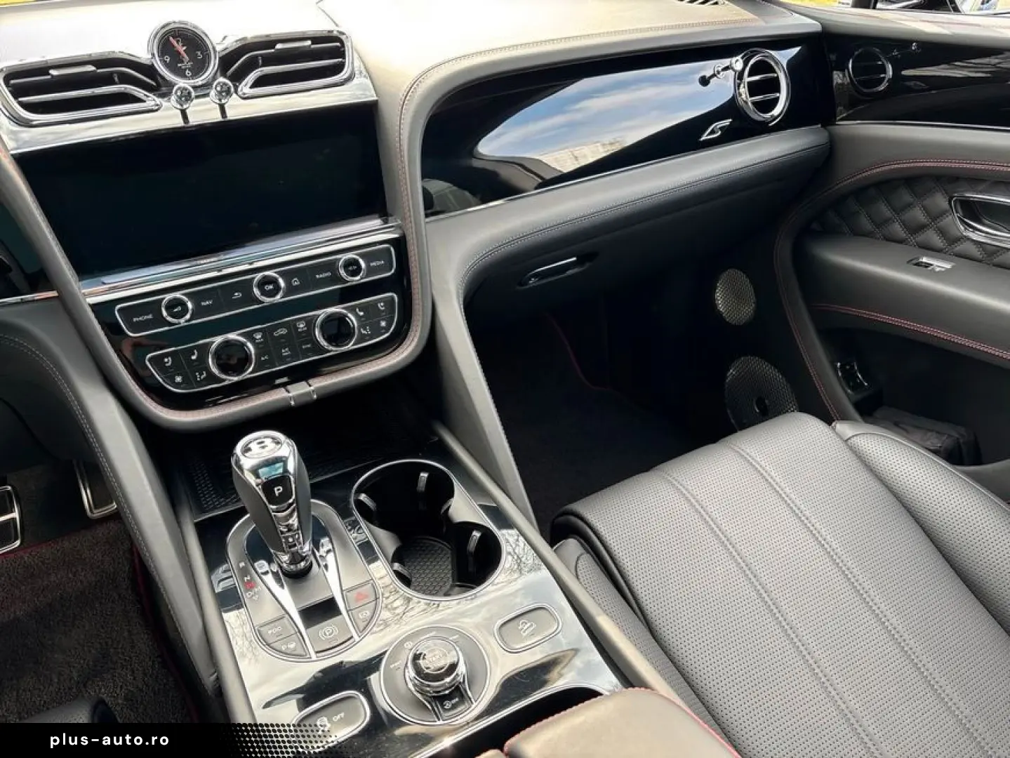 BENTLEY New Bentayga V8 S