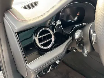 BENTLEY New Bentayga V8 S