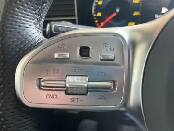 MERCEDES-BENZ GLE 350 de Coupe AMG Pano HeadUp Burmester