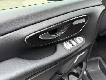 MERCEDES-BENZ V 300 d lang 9G Edition  AMG Line DIST…