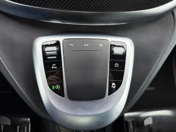 MERCEDES-BENZ V 300 d lang 9G Edition  AMG Line DIST…