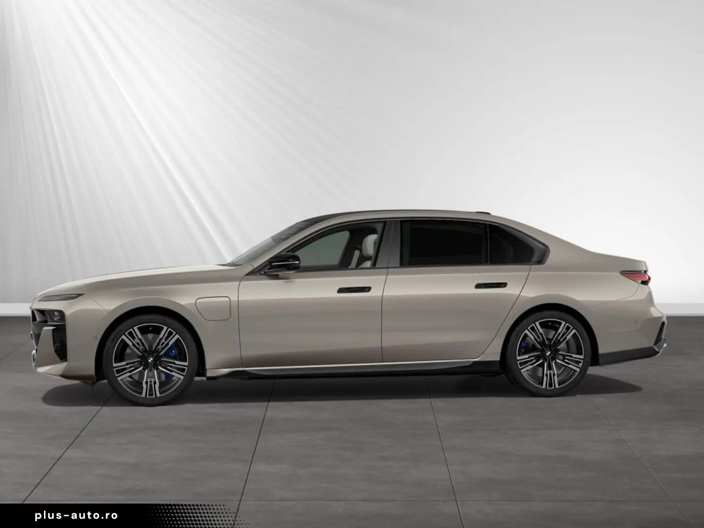 BMW M760e xDrive AHK B&WDiamond Autobahnass.