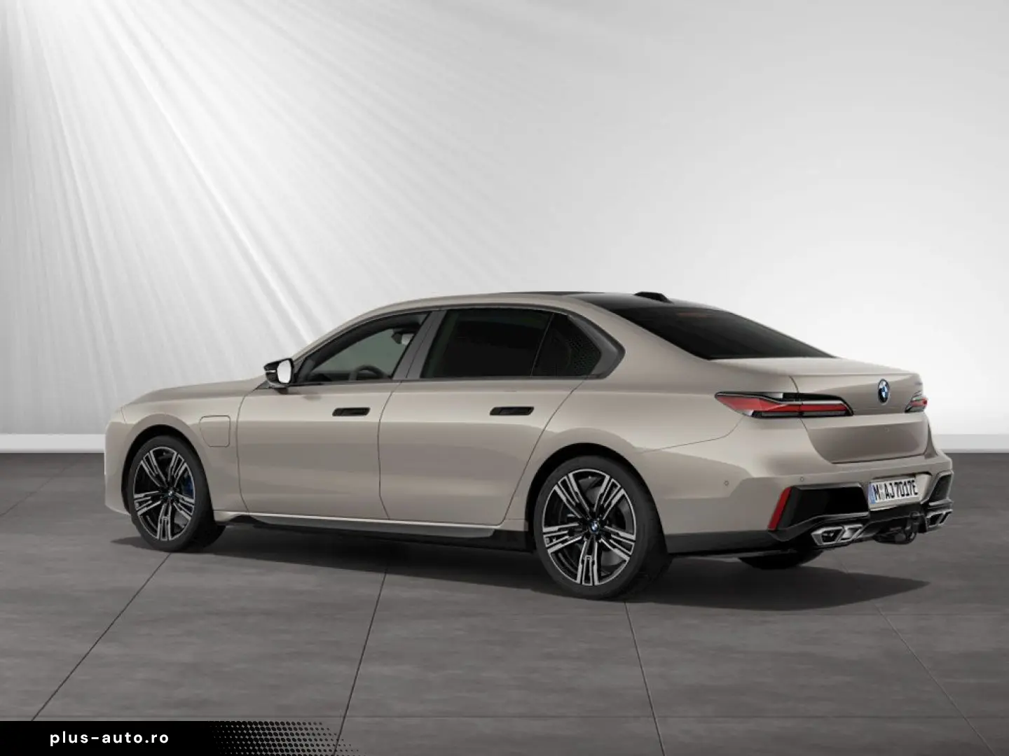 BMW M760e xDrive AHK B&WDiamond Autobahnass.