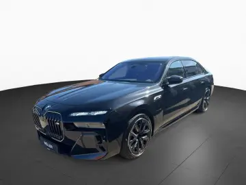 BMW M760e xDrive PRO M Perfor SkyL FondEnt Kristall