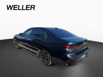 BMW M760e xDrive PRO M Perfor SkyL FondEnt Kristall