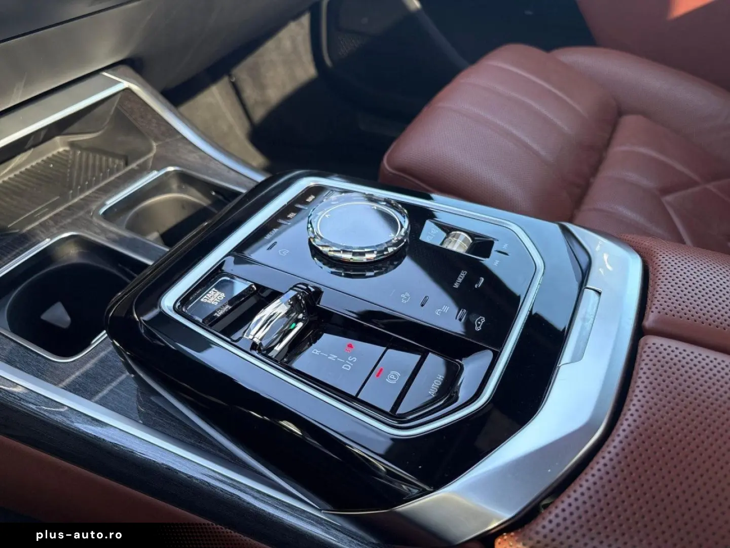 BMW M760e xDrive PRO M Perfor SkyL FondEnt Kristall